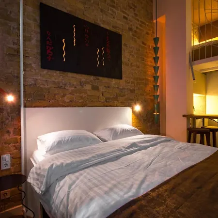 Whisky Box Hotell