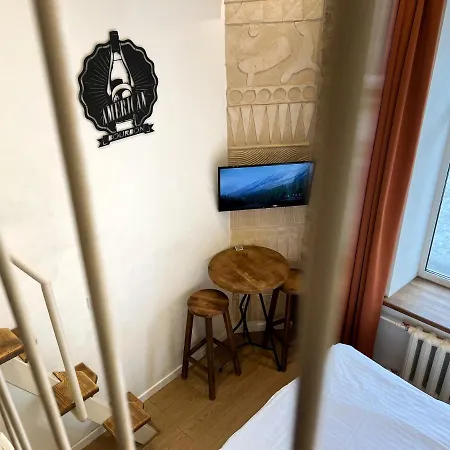 Hotel Whisky Box